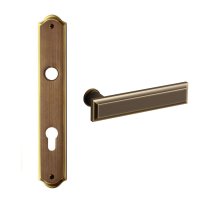 1740 Kuki deurkruk op langschild PC85, matbrons