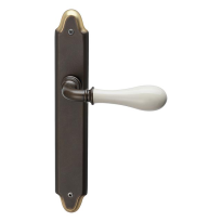 640 Doge deurkruk op langschild BB72, antiek brons