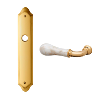 8010L Naxos deurkruk op langschild PC85 linkswijzend, messing gepolijst 