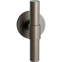 GPF3046.A3-05L Mocca blend kruiskruk Hipi Deux op ronde rozet, linkswijzend