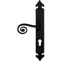 GPF6200.60L smeedijzer zwarte deurkruk Kera op langschild PC72 291x41x4mm, linkswijzend