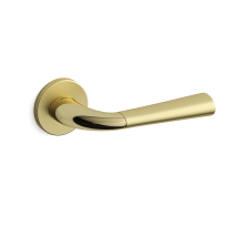 S101R Start deurkruk op rozet rechtswijzend, satinmessing/messing gepolijst